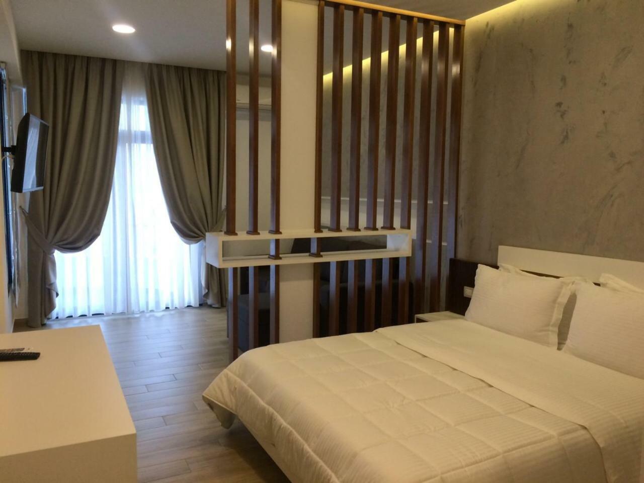 Mirage 4* Golem (Tirana)